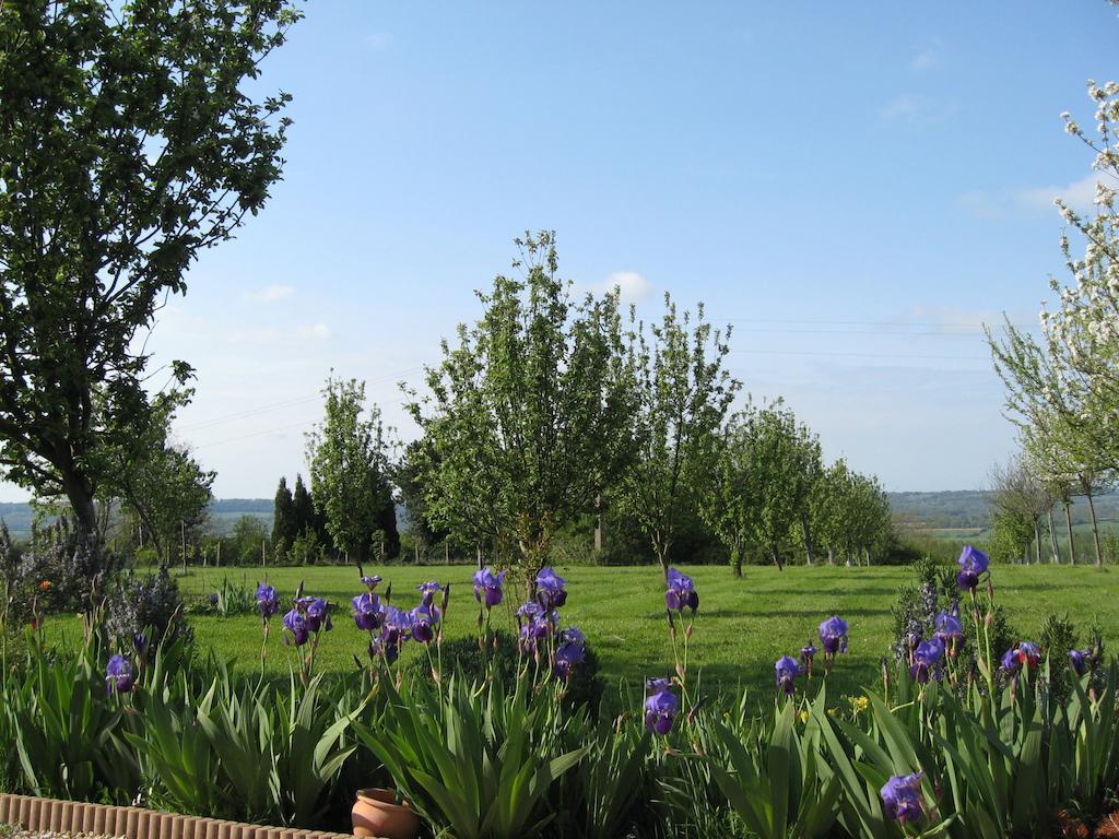 Le Mont D'Auge Bed & Breakfast Canapville  Luaran gambar